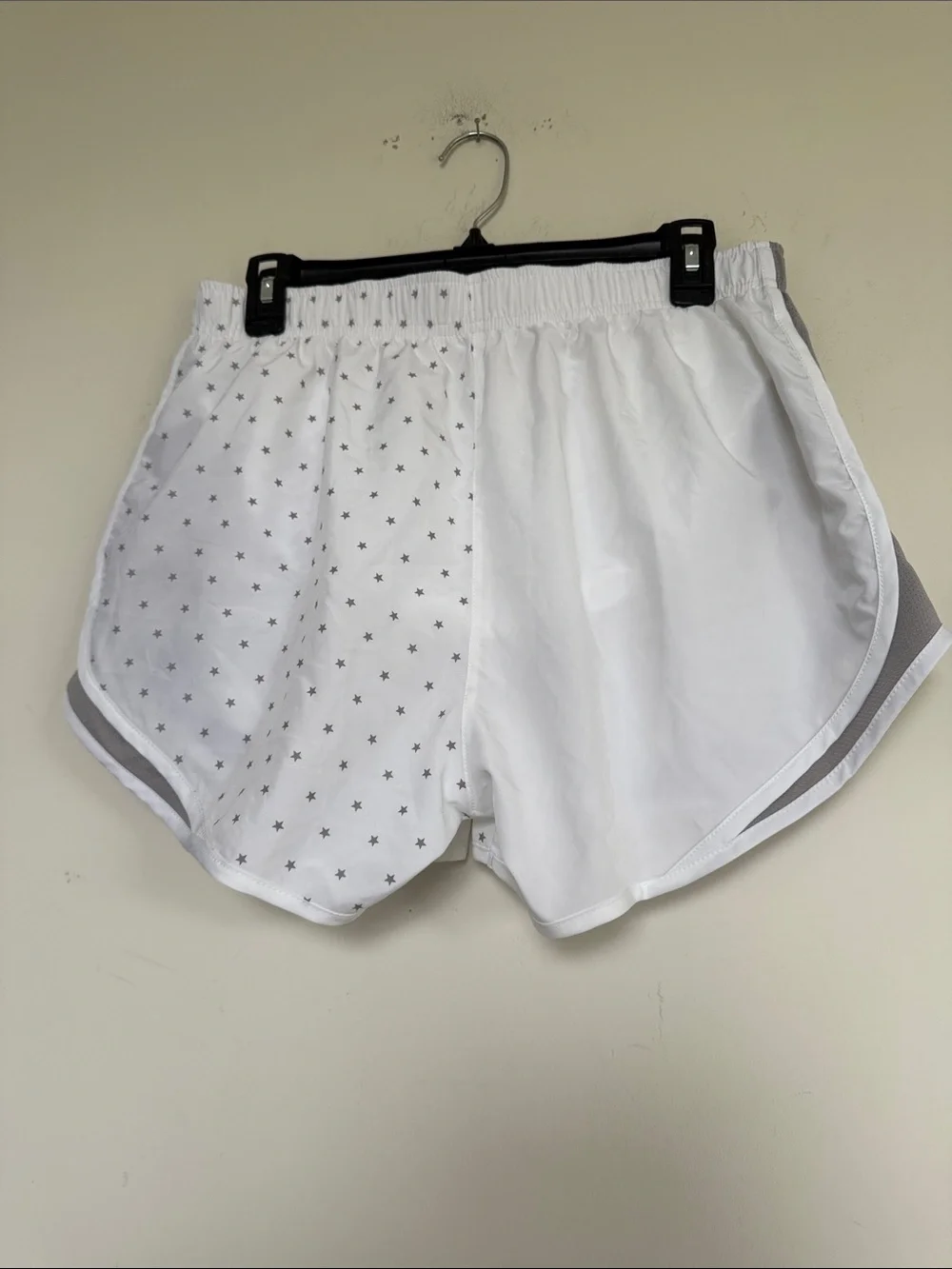 Nike Women’s White & Gray Star-Print Athletic Shorts